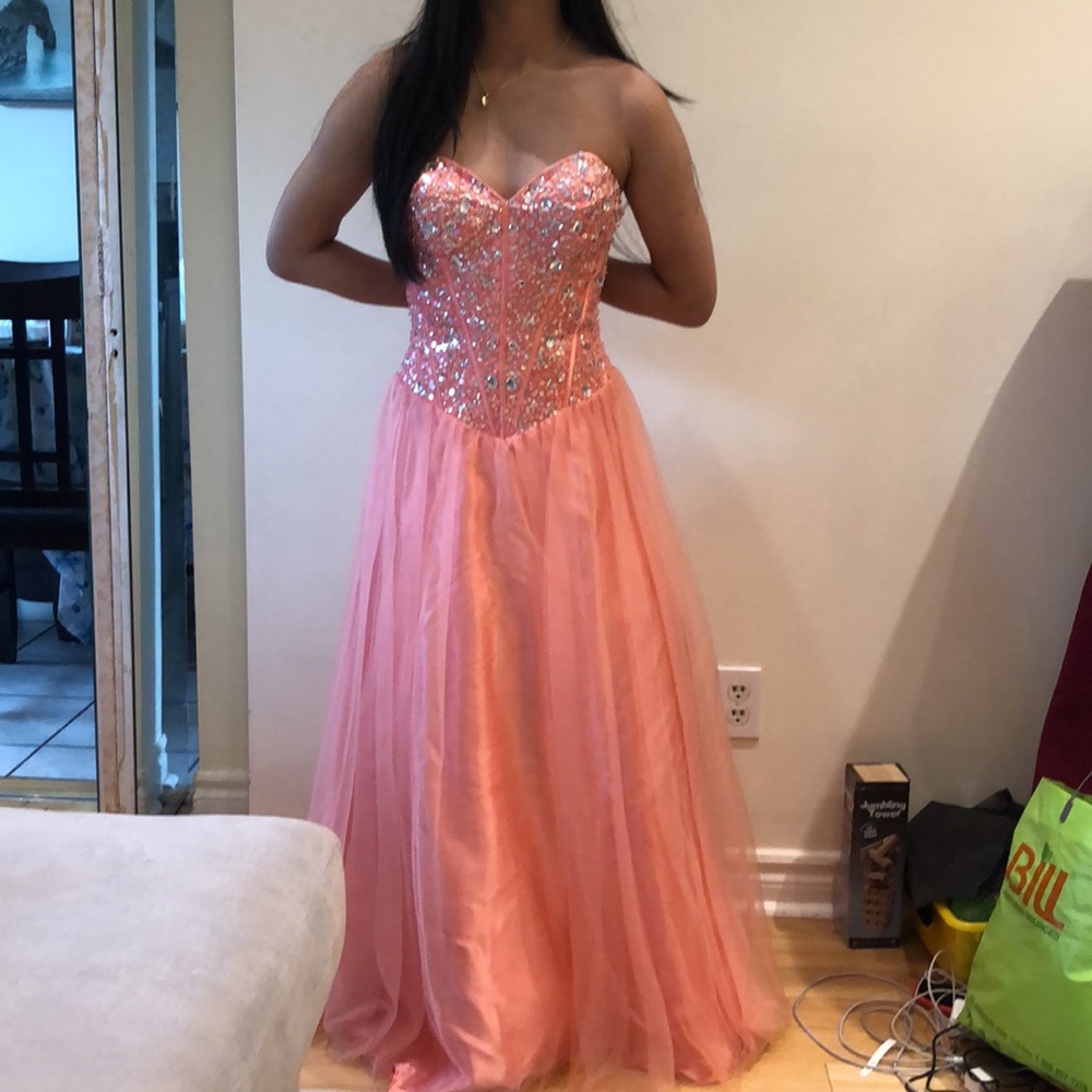 PROM DRESS - Picture 1 of 5